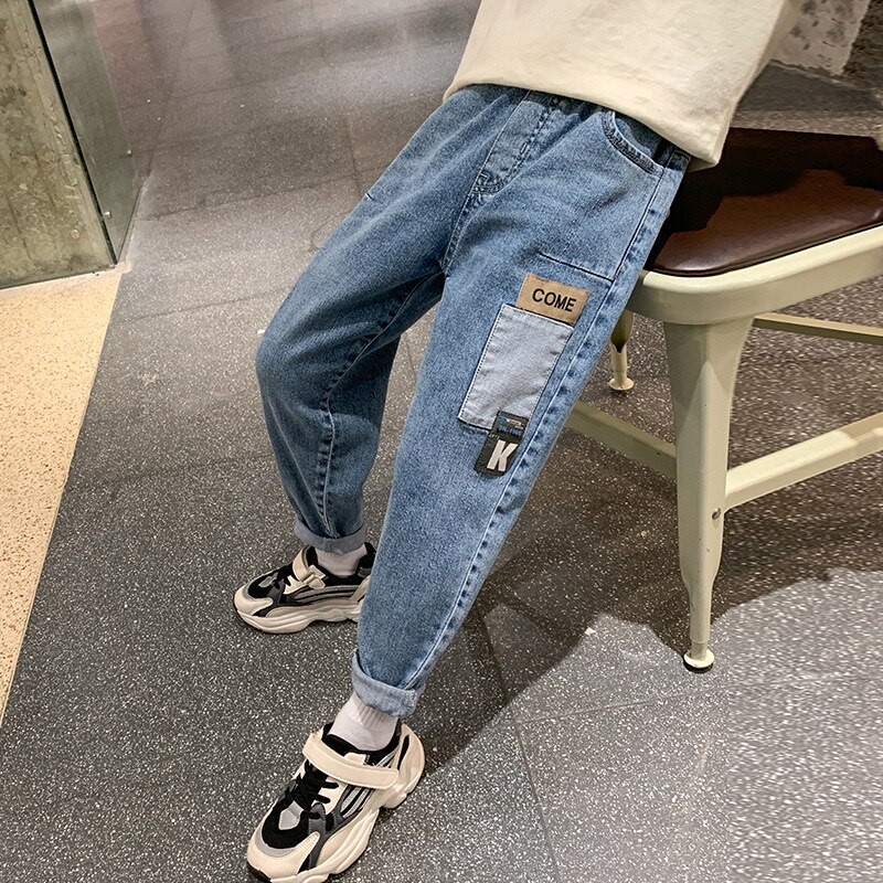 2021 primavera nuovi Jeans da ragazzo pantaloni larghi per bambini Jeans Casual per bambini di colore chiaro KJ06