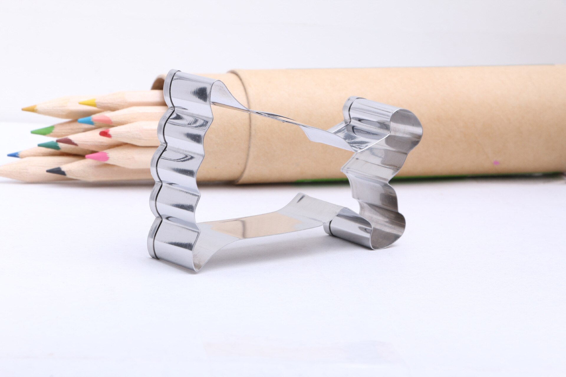 1pc Lovely Stainless Steel Metal Dress Cookie Cutter Kitchen Bakeware DIY Craft Pastry Biscuit Mold E418