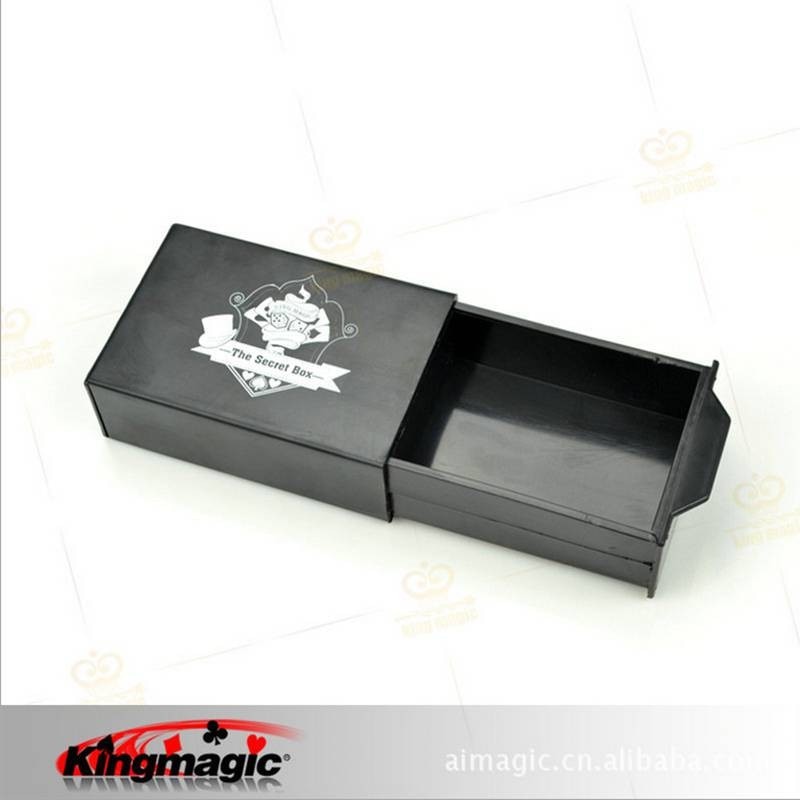 Zakenman Golven De Toverstaf Een Man Verschijnt Uit De Magische Hoge Hoed Gm873207690 243868292