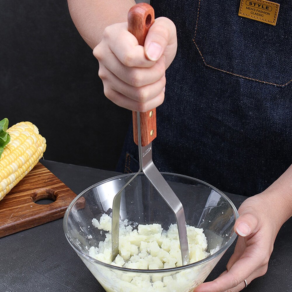 Trituradora de patatas de acero inoxidable de alta resistencia, con mango de madera para puré de patatas, verduras y frutas cremosas