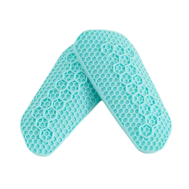 1 Pair Unisex Silicone Leg Protectors Shock Absorption Football Rugby Skiing Sports Shin Pads Football: SKY BLUE