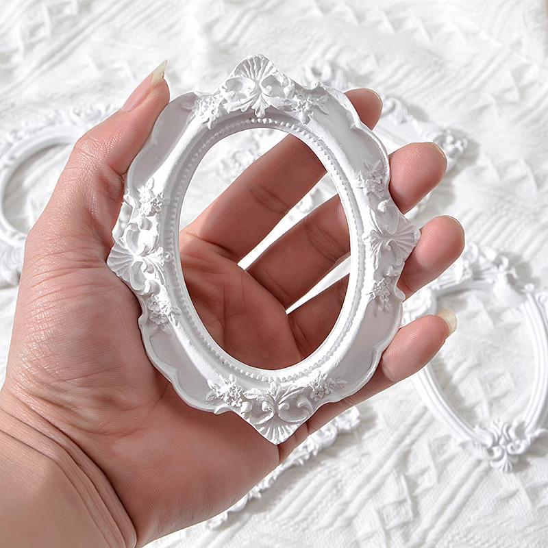 Cornice per foto bianca in resina retrò per accessori fotografici Puntelli per riprese Gioielli fai da te Decorazione murale fotografica Cornici per foto