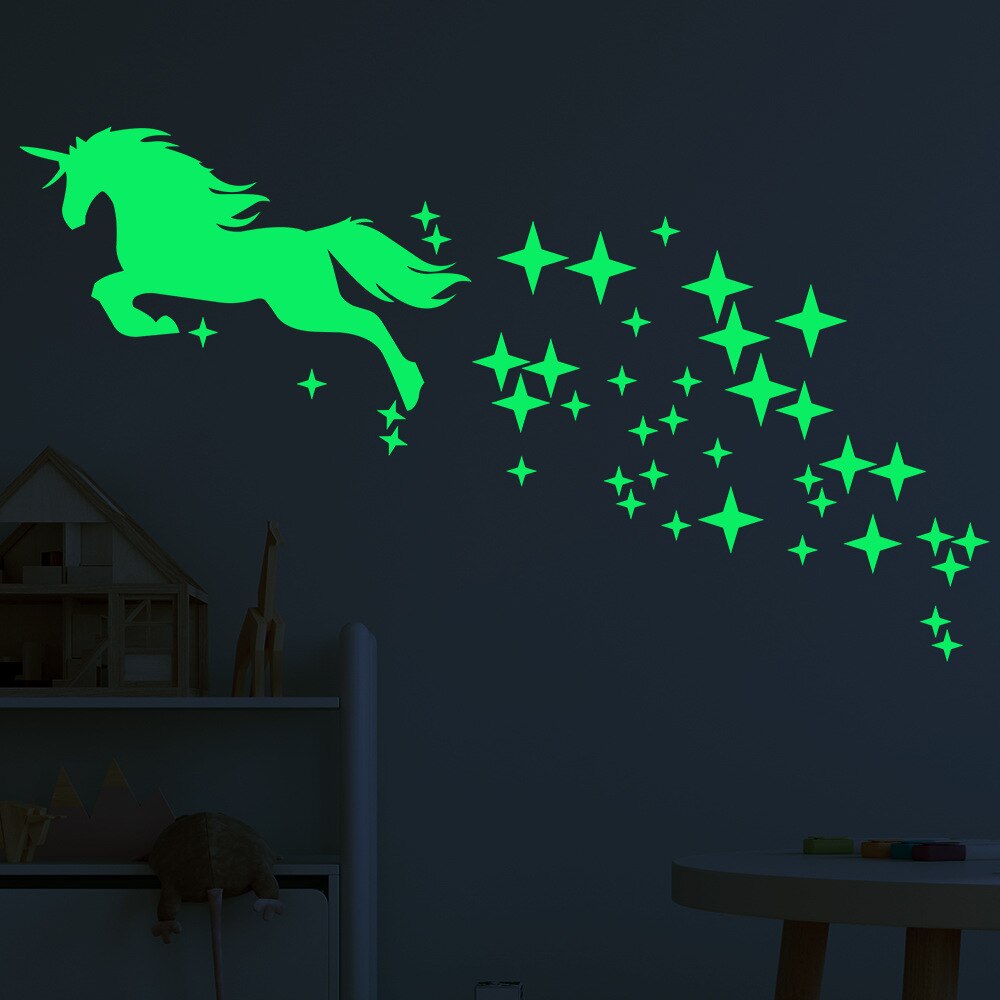 Klæbende fluorescerende lysende vægmærkat enhjørning stjerneoverføringsbillede glød i mørket klistermærker til børneværelset boligindretning let at betjene