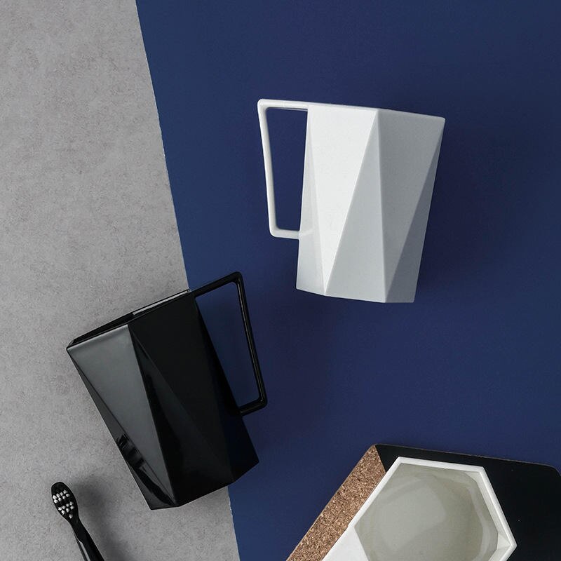 1 PC 10.3*8.5*10.3 cm geometryczne łazienka kubki robić szczotkowanie kubek z uchwytem łazienka akcesoria kubek robić zębów para miłośników użytku rodzinnego