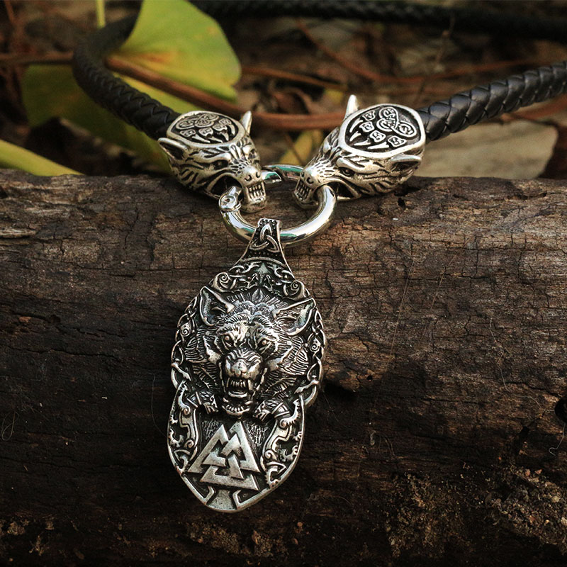 Viking Stainless Steel Wolf Head Necklace – Thor Hammer Mjolnir Pendant, Norse Amulet, 316L Byzantine Chain