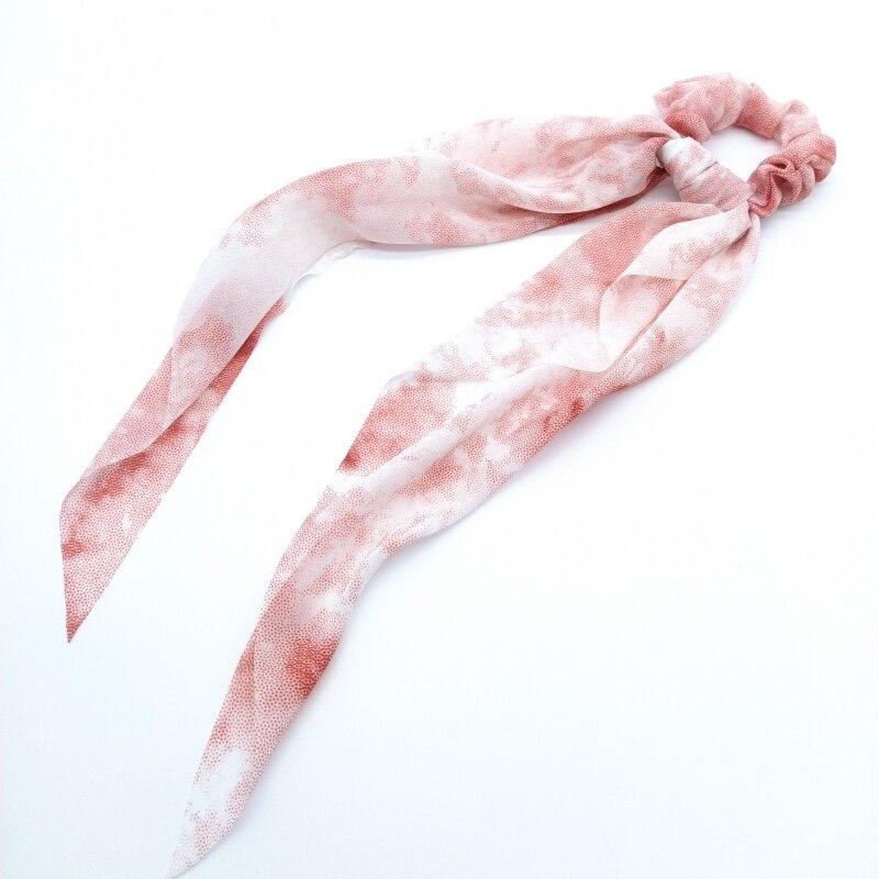 Mode Paardenstaart Voor Vrouwen In Rood-Witte Kleur, Met Sjaal.