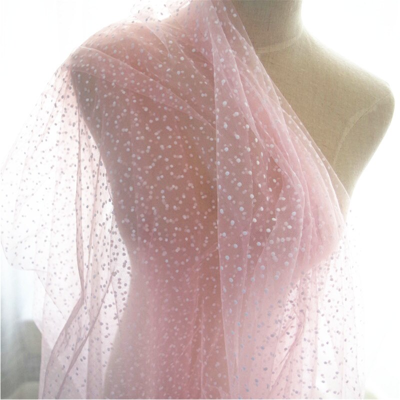 5 meter witte tule kantstof met fluwelen stippen: Roze