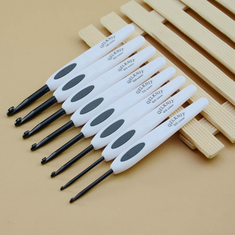 Crochet Hooks Kit Ergonomic Plastic Handle Knitting Needles Set Different Sizes For DIY Craft Yarn Socks Sweater Weaving Tools