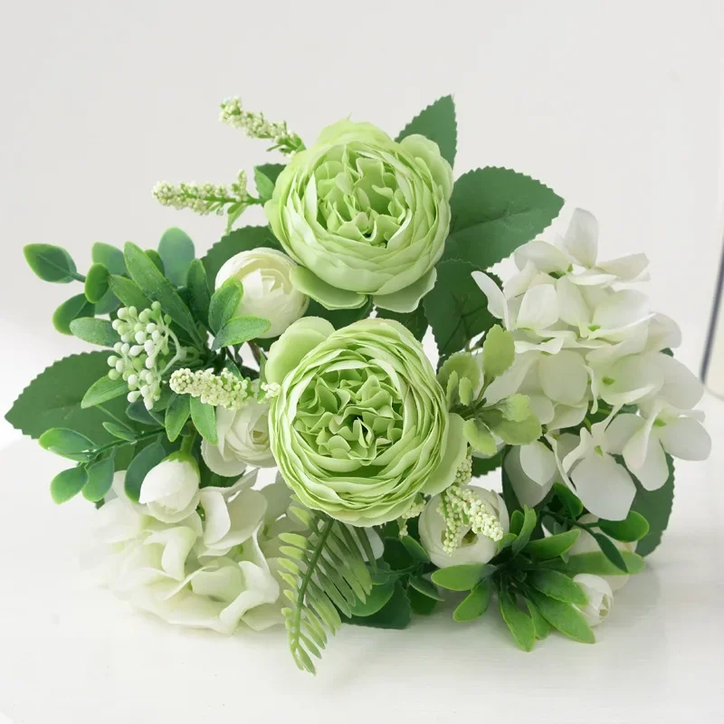 Blaue Seidensträuße, künstlicher Wald, Hortensie, Pfingstrosenknospe, Hochzeit, Braut, Handstrauß, Hausgarten, Schreibtisch, Blumenarrangement, Dekor