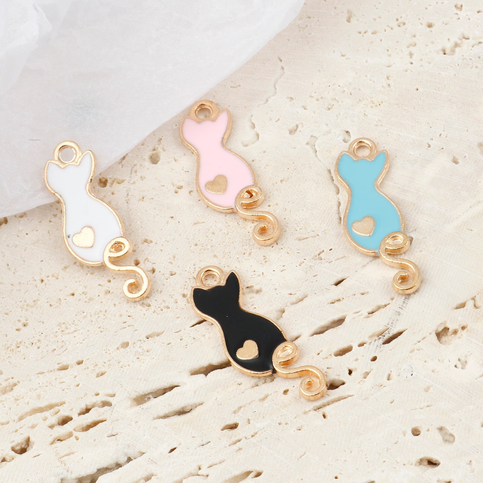 Pendentifs en métal couleur or, 20 pièces, en émail, mignon, dessin animé, chat, cœur, Animal, DIY, fabrication de bijoux, 25mm x 9mm