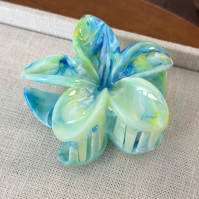 Flower Hair Claw Clip for Women Hair Clips Crab Clamp Barrettes Girls Hair Accessories Summer Shark Hairpin Headwear 1pc: SKY BLUE