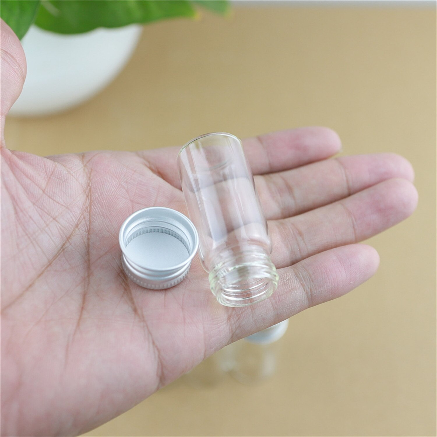 50 st 22*50mm 10ml små glasflaskor silver skruvkork förvaringsflaskor & burk glas små burkar minibehållare flaska flaskor