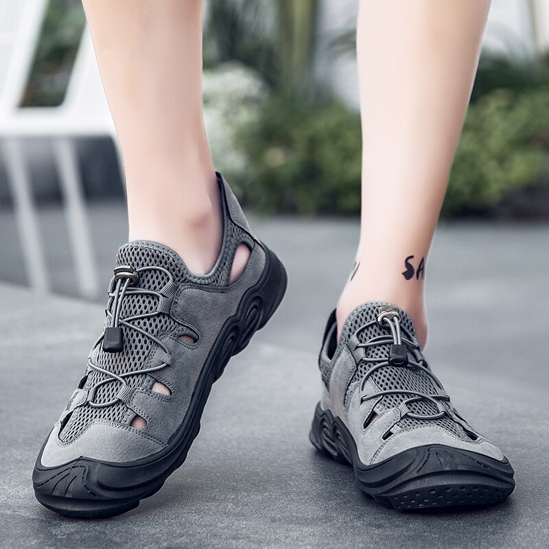 Sandały dziurki buty do wody dla mężczyzny drążą siatki oddychające Outdoor Sport Walking Upstream buty na plażę męskie buty do wody