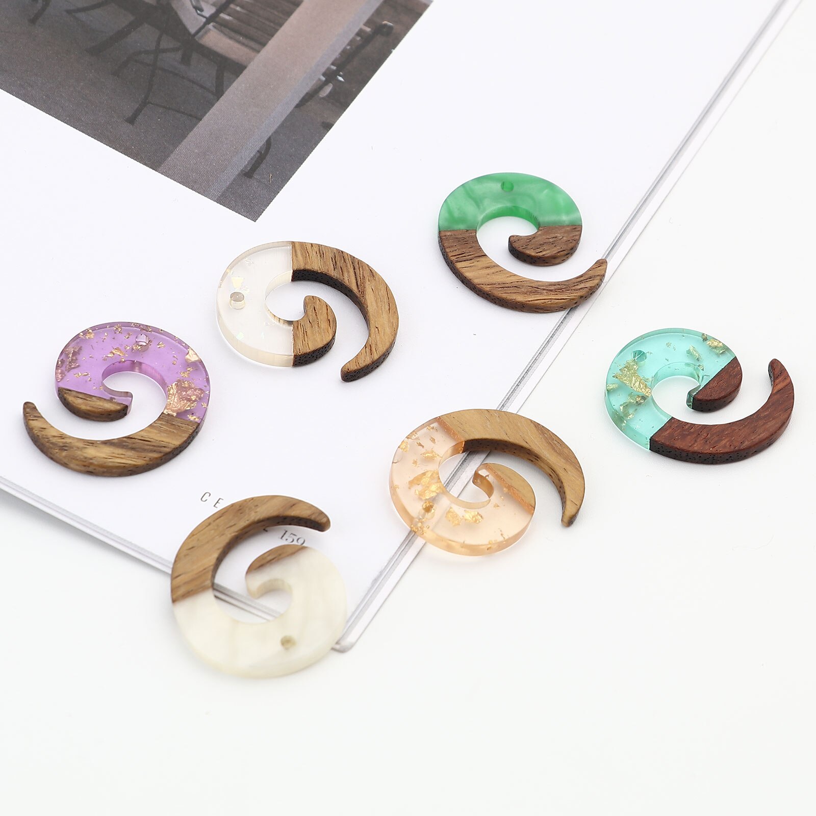 DoreenBeads – pendentifs faits à la main en résine et bois naturel, breloques tourbillon pour fabrication de boucles d'oreilles, bijoux 28x24mm, 3 pièces