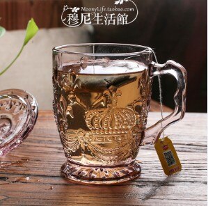 Präglat glas kopp bältesskydd glas hushåll blyfri kristall blomma te kopp kung hatt präglad glas lock mugg kopp: Choklad