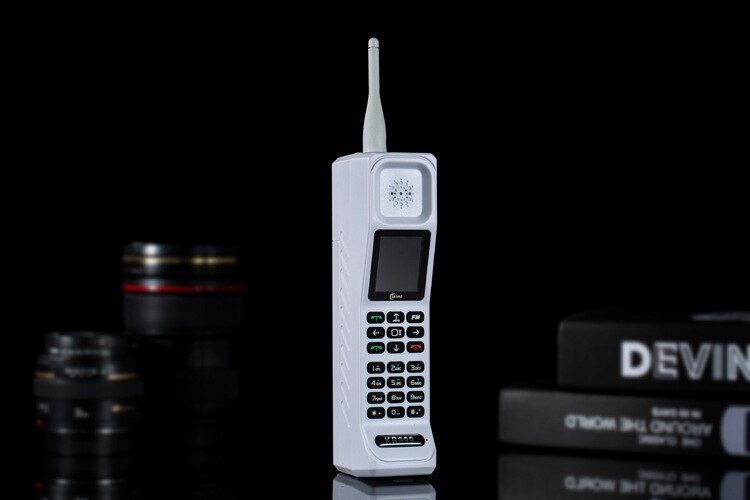 With Antenna Retro Style Big Bar Mobile Phone Strong Signal Power Bank Dual sim 4500mAh Flashlight MP3 MP4 Vibration Bluetooth: add 8G TF card / white