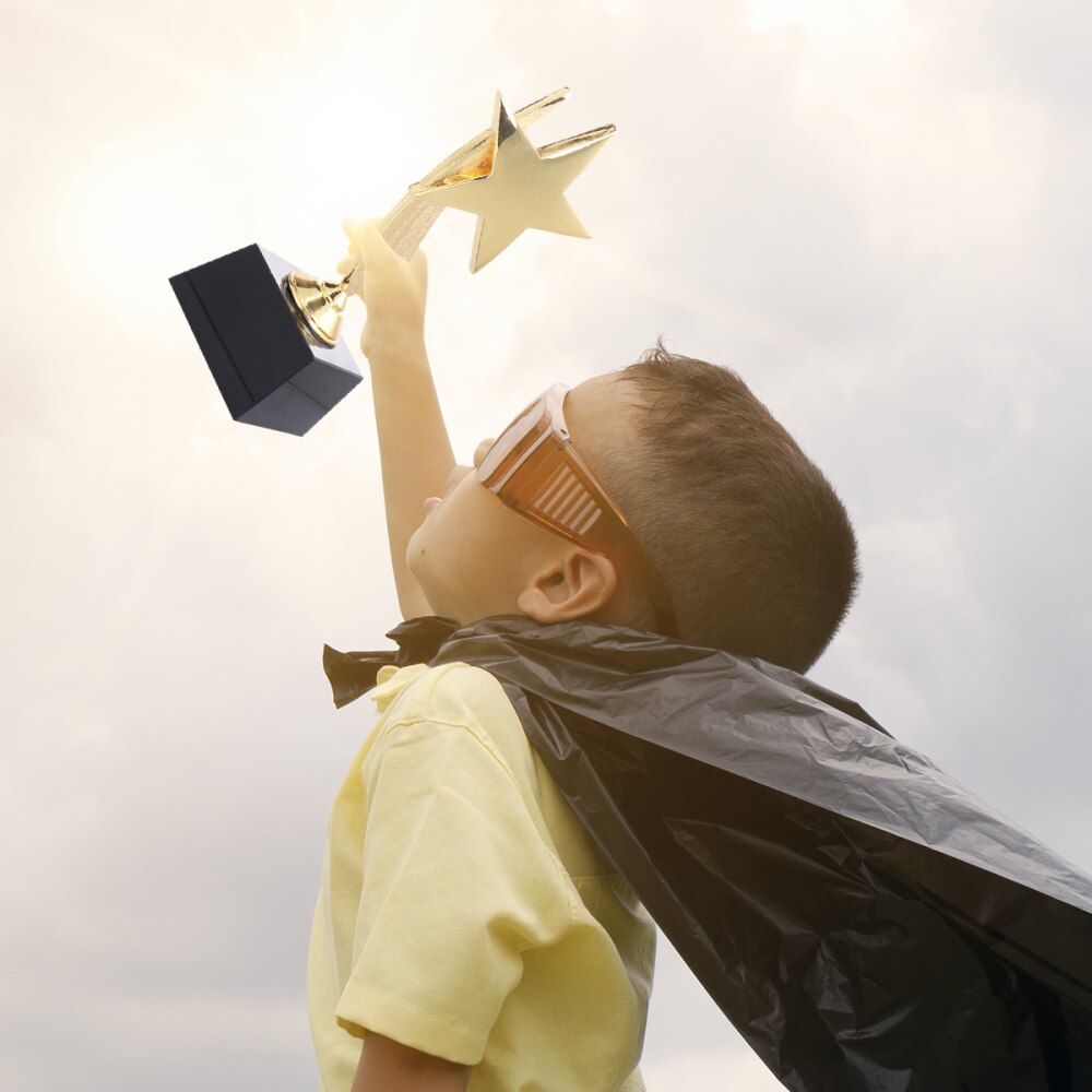 1PC Golden Star Award Trophy Resin Reward Prizes Decor Awards Trophy for Sports Competition Games