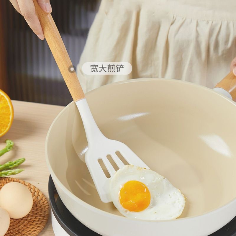 Silicone Kitchen Tools Wooden Handle Kitchenware Set Non stick Pot Wooden Handle Silicone Scoop Kitchen Utensils Set