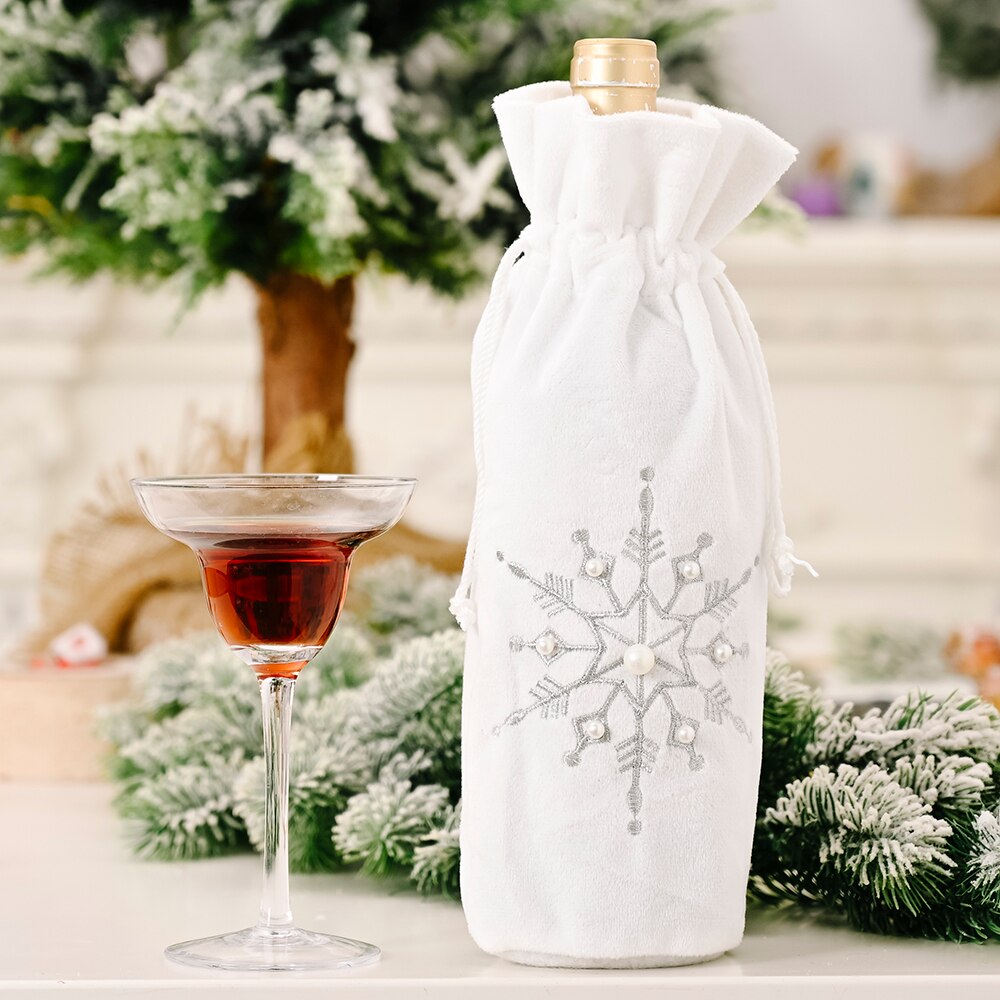 Winter Decoration Christmas Wine Bottle Cover Bags Delicate Snowflake Pattern Wine Bottle Holders: 2