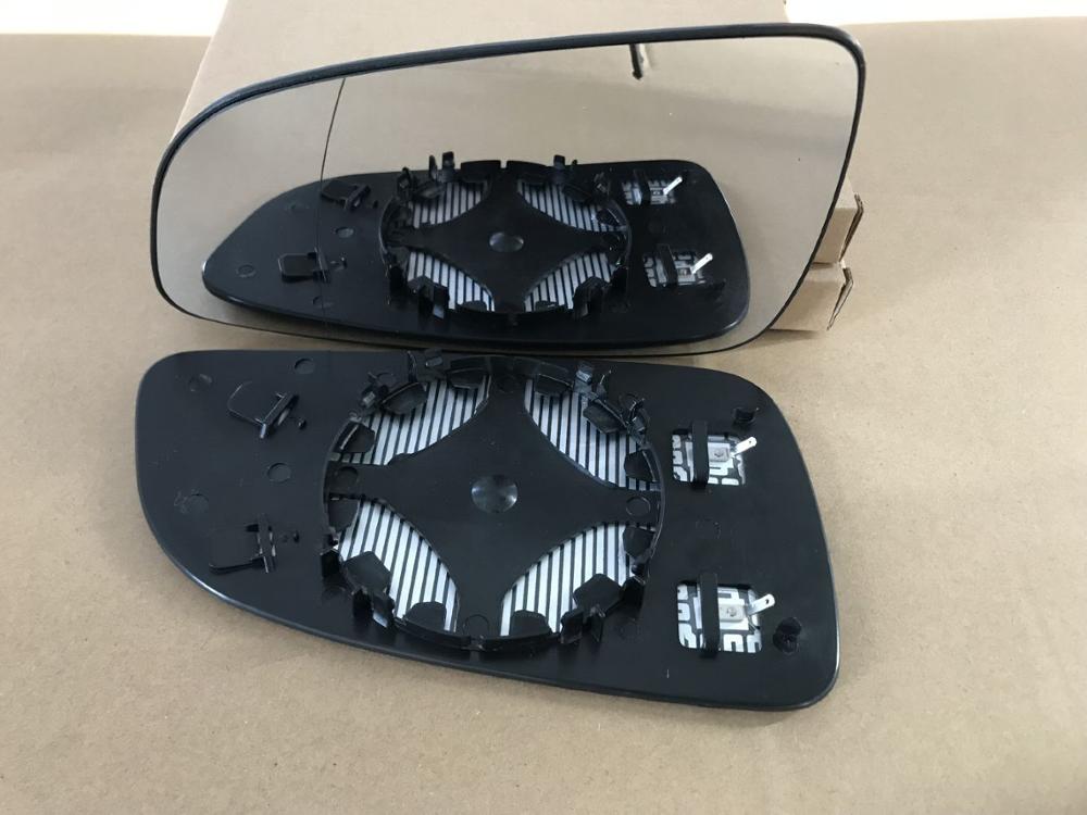 Left side / wing mirror glass heated with plastic plate for VAUXHALL ASTRA H 2004