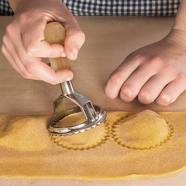 Ravioli maker frimærkesæt førende dejskærer og pressestempler med træhåndtag - til ravioli, pasta, dumplings