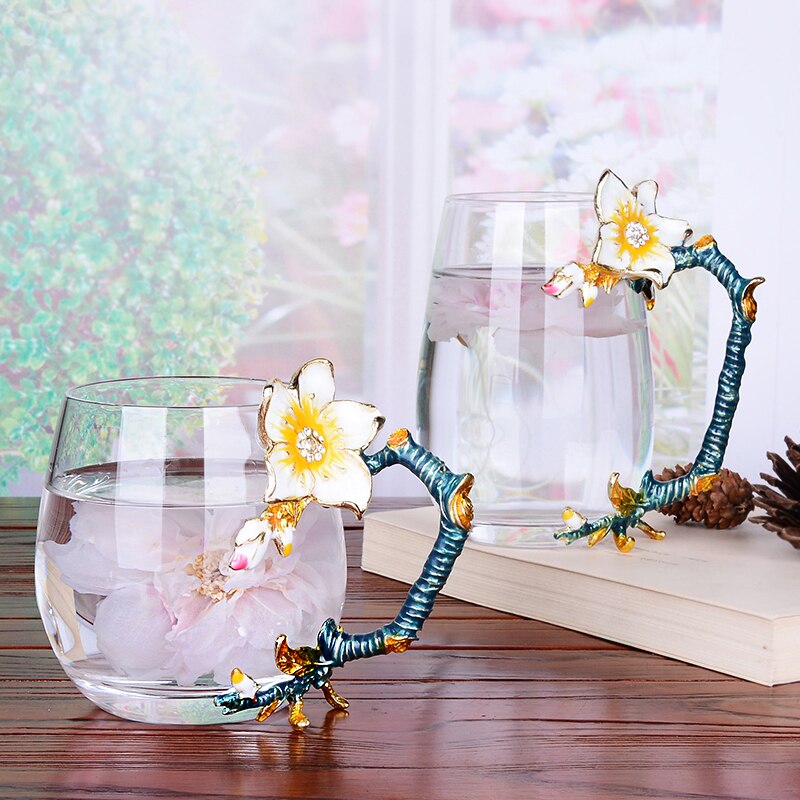 Topp blomster og rhinestones dekorert emalje kaffekopp krus blomst te glass melk kopper legering håndgrep kopper og krus