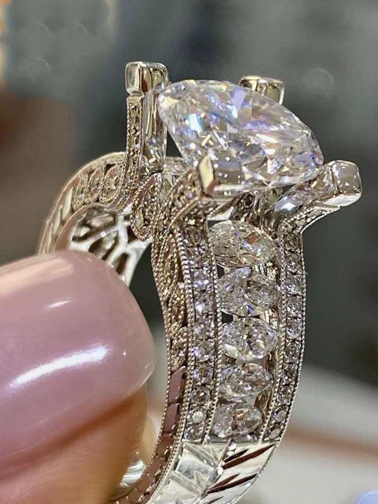 Elegante Cubic Zirconia Anelli di Cerimonia Nuziale Pony Occhio Intarsiato Anello Zircone per la Donna di Fascino Dell'anello di Barretta Del Partito Regalo Dei Monili Dichiarazione Anello