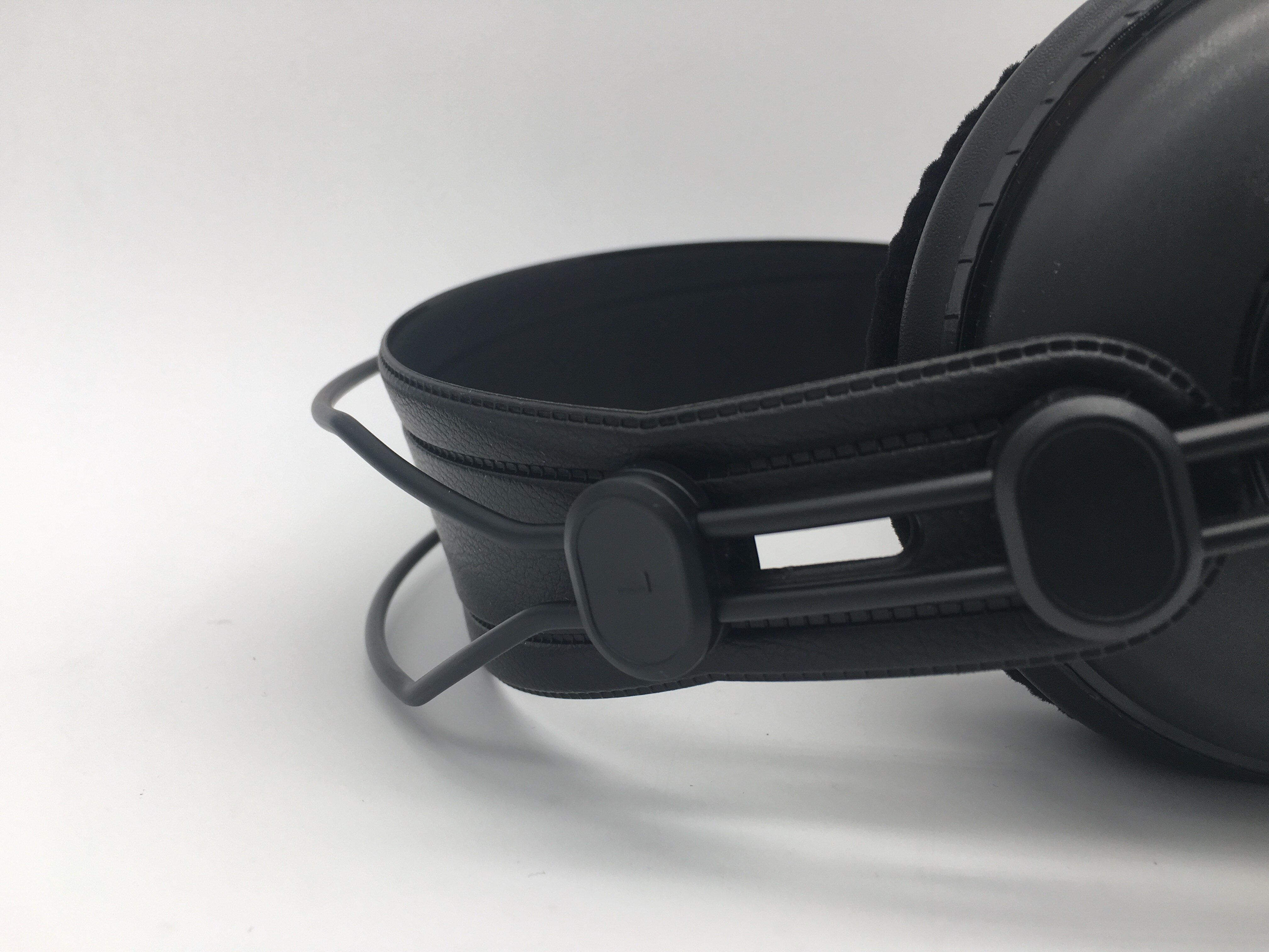 SAMSON SR950 studio reference monitor headphones dynamic headset closed ear