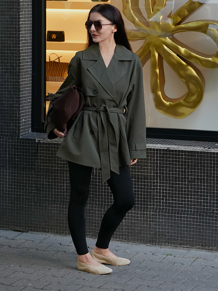 Elegante korte trenchcoat voor dames, gekerfde revers, zelfbindende riem, dubbele rij knopen, casual kantoor bovenkleding, casual dagelijkse jas, outfit