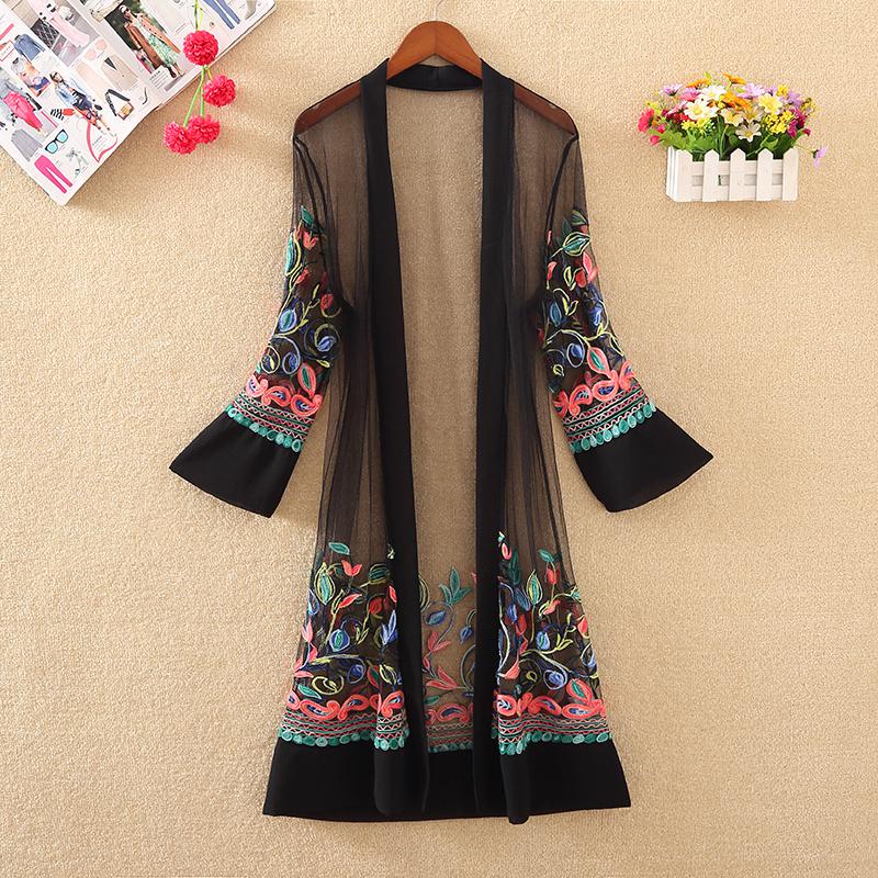 Kvinder blomstret broderet lang jakke sommernet cardigan afslappet lange ærmer tynde frakker damer vintage strandhvide overtøj: 1 / M