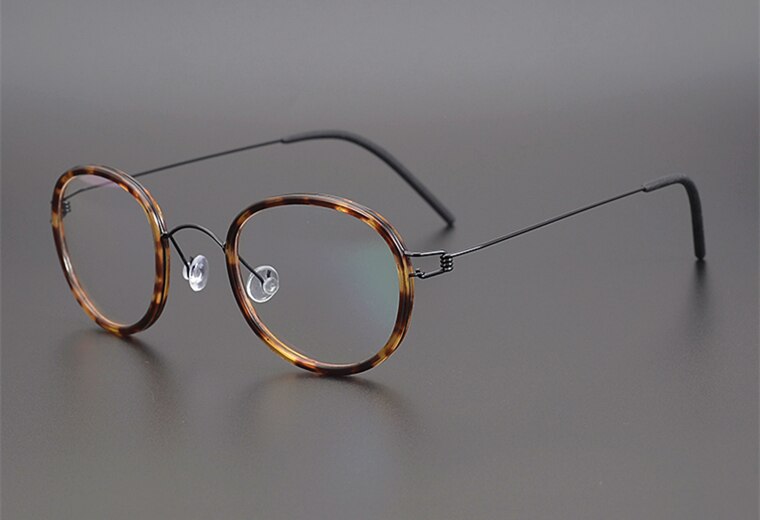 2022 Denemarken Titanium Brilmontuur Mannen Vrouwen Schroefloos Brillen Ultralight Retro Ronde Optische Brillen Handgemaakte: Tortoise Black