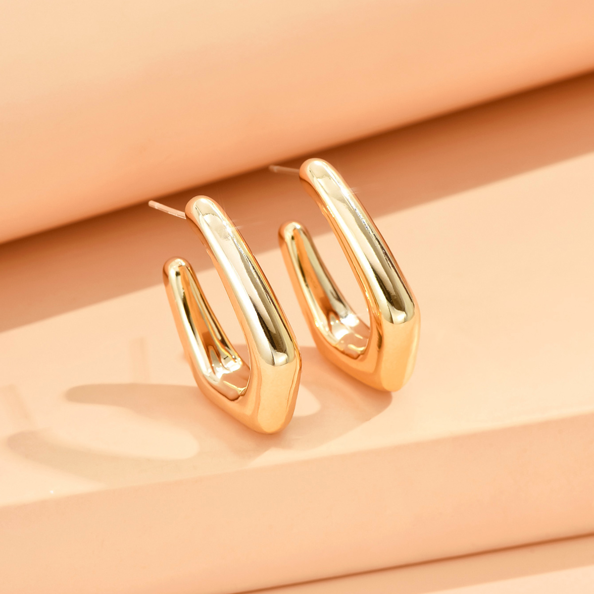 Pendientes geométricos irregulares de Color metálico para mujer, aretes con personalidad de estilo minimalista, de joyería 2024: Color amarillo claro