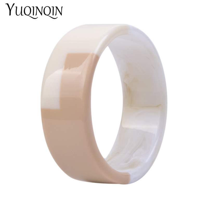 Di alta Qualità di Fascino Larga Corrispondenza Dei Colori Braccialetti per le Donne Resina Acrilica Grande Cerchio dell'annata Dichiarazione Gioelleria raffinata e alla moda Del Braccialetto