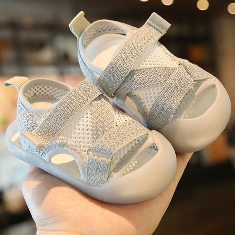 2021 proprietà nuove ragazze ragazzi sandali scarpe in maglia traspirante bambini sandali casuale bambini scarpe da cocco per bambino: Grigio scuro / 15