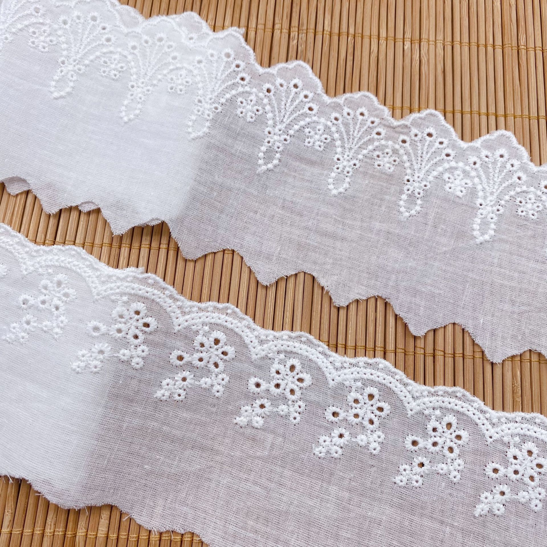 Cinta de encaje de guipur para costura de ropa, Material de encaje hecho a mano, bordado de flores, color blanco y Beige, 5 años