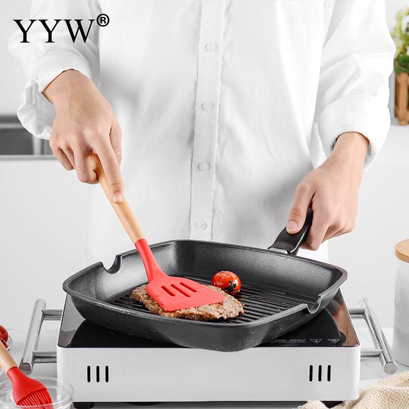 Silicone Kitchen Cooking Utensil Sets 12pcs Wooden Handle Red Kitchen Utensils Tools Non-Stick Spatula Shovel Cooking Tools Set