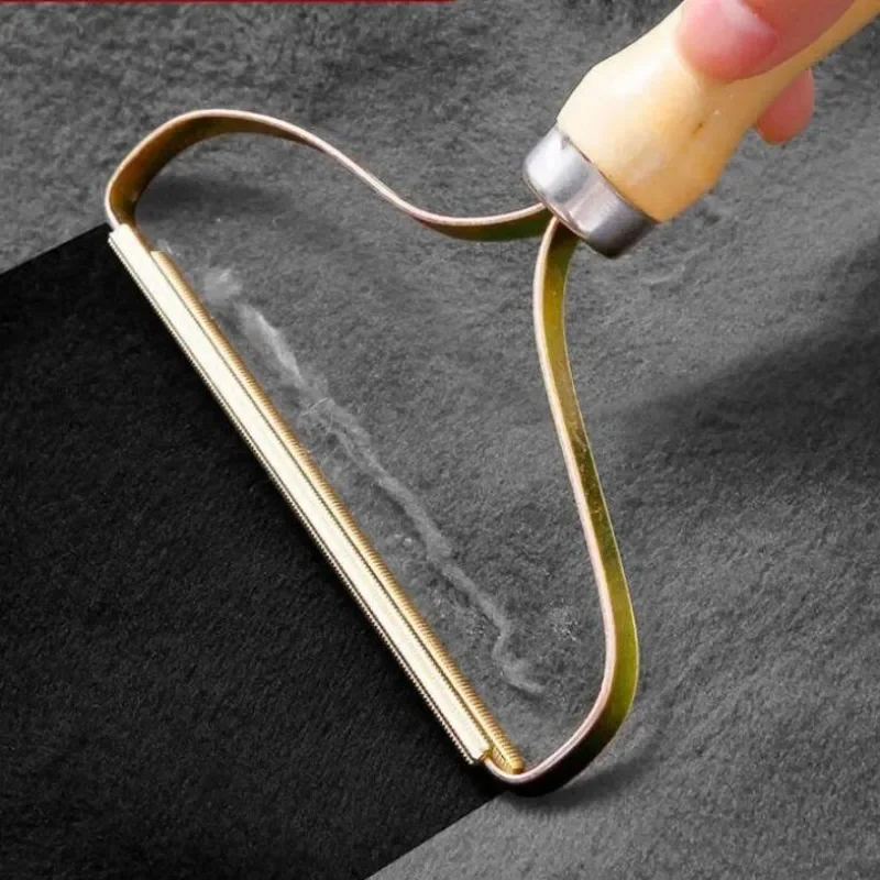 Hondenborstel Dierenhaarverwijderaar Houten handvat Hondenborstel Dubbelzijdige borstel voor honden Haarschraper Wollen balverwijdering Huisdieraccessoires