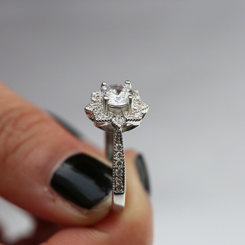 Trendy Snowflake Crystal Wedding Rings For Women Flower Leaf Silver Color Luxury AAA White Cubic Zircon ring jewerly