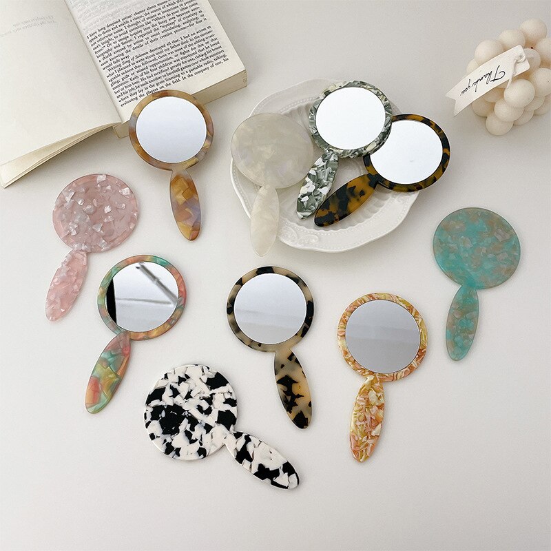 Espejo de maquillaje de mano Retro para niñas, espejo pequeño de acetato de estilo bonito y dulce, de otoño e invierno,
