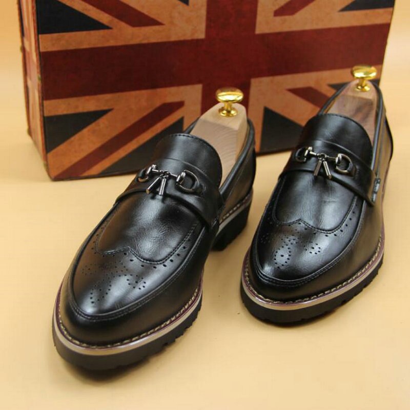 Mænd formelle business sko brogue sko mænd kvast britisk stil udskåret læder fritidssko business oxford uik 8: Sort / 9.5