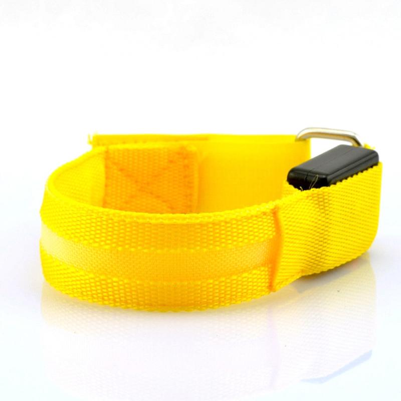 Pulseras deportivas ligeras para correr al aire libre, brazaletes ajustables con USB LED brillante para corredores, corredores, ciclismo, deportes de equitación, seguridad: yellow light