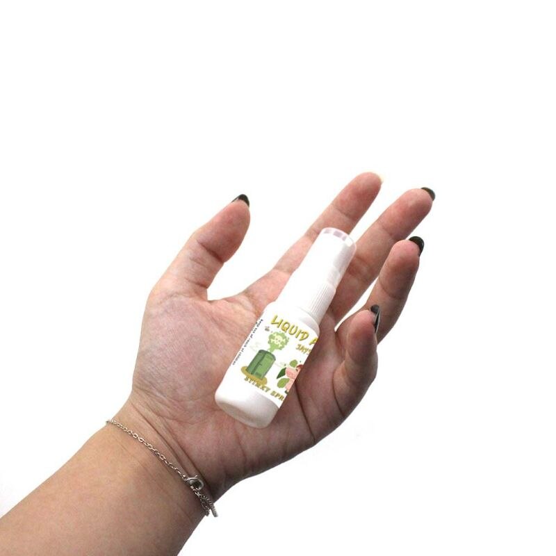 Giocattolo della novità 30ml super Puzzolente Liquido Scoreggia Terribile Odore di macchina A Spruzzo di Lunga Durata Adulti Bambini Parodia Odore spray Halloween scherzo giocattolo