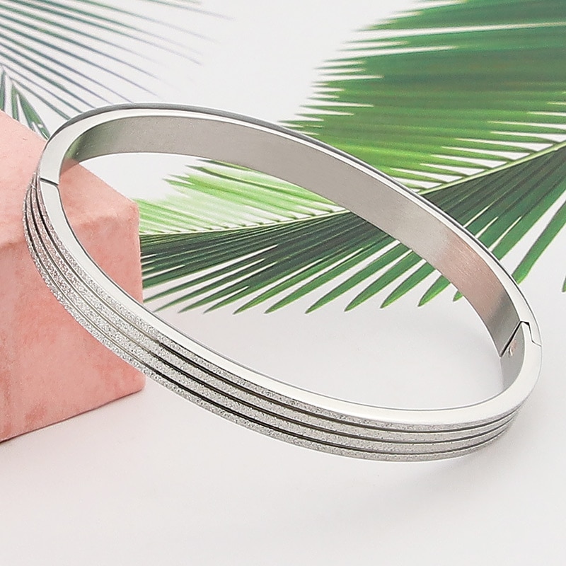 Pulsera esmerilada de acero inoxidable para mujer, brazalete con patrón de línea, de , , B-482
