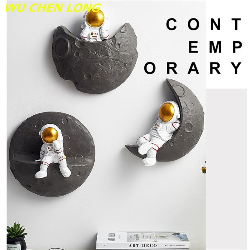 WU CHEN LONG Astronaut Art Sculpture Spaceman Wall Hanging Statue Resin Craft Home Decor Children Room Interior Showpiece R5700