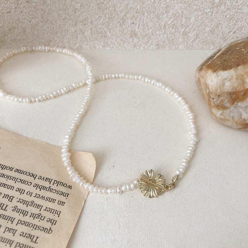 AOMU Summer Small Flower Pendant Necklace Metal Chain Necklace Collarbone Chain For Women Jewelry Party: 5 necklace