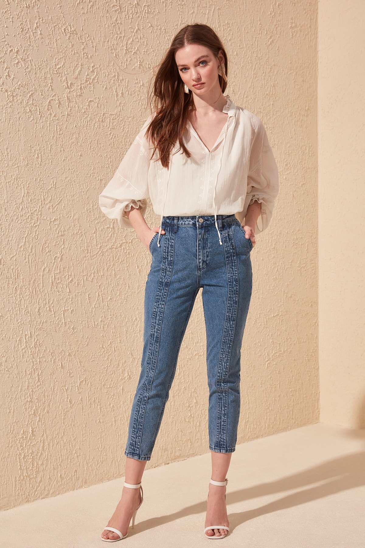 Trendyol Stitch Detail High Bel Mom Jeans TWOSS20JE0155: 40