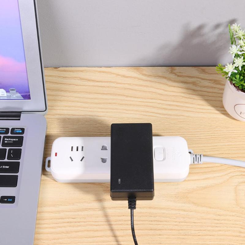 Universele 21v 2a 18650 lithium batterijlader  dc5.5mm- stekker stroomadapter lader hoge kwaliteit eu-stekker amerikaanse stekker voor laptop