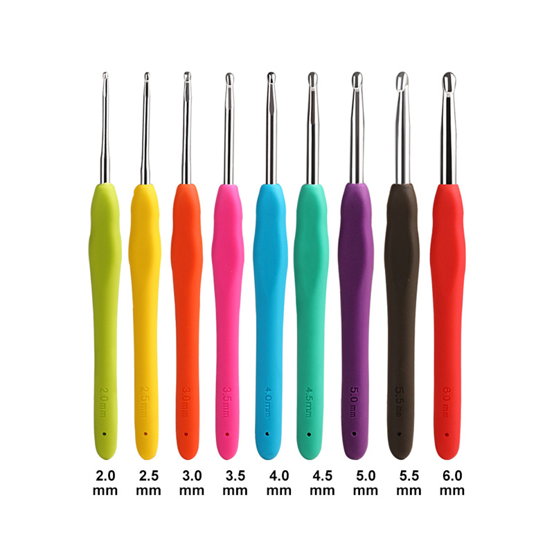 Juego de ganchos de ganchillo de 2mm-10mm y 14 tamaños, agujas de ganchillo extralargas con empuñaduras de goma suaves y ergonómicas para manos artríticas principiantes: Caqui