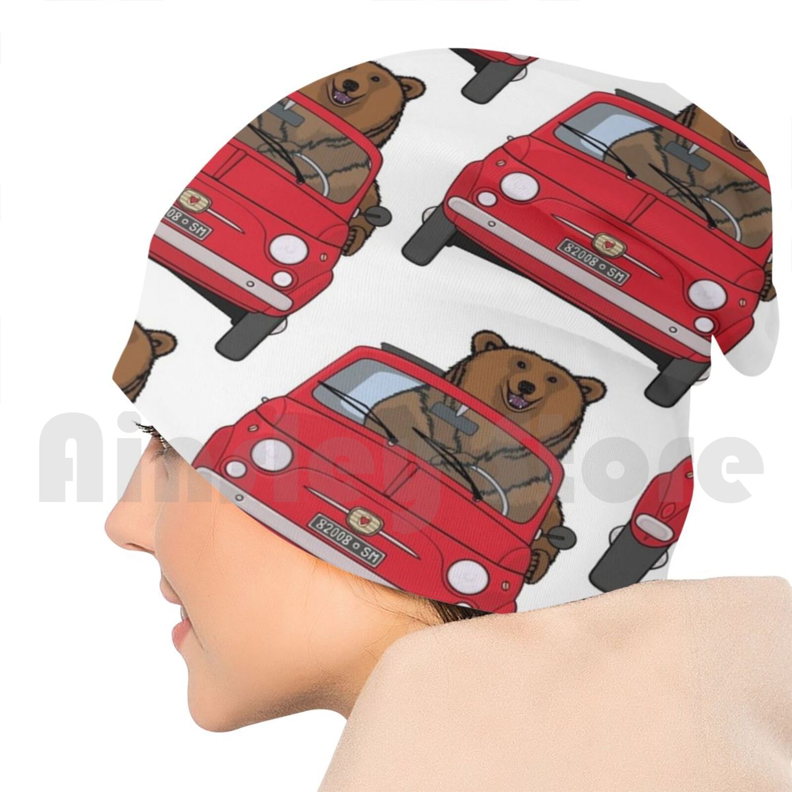Bear In Een Rode Klassieke Fiat 500 Mutsen Trui Cap Comfortabele Klassieke Rode Fiat 500 Fiat 500 Oude Vintage Retro oude