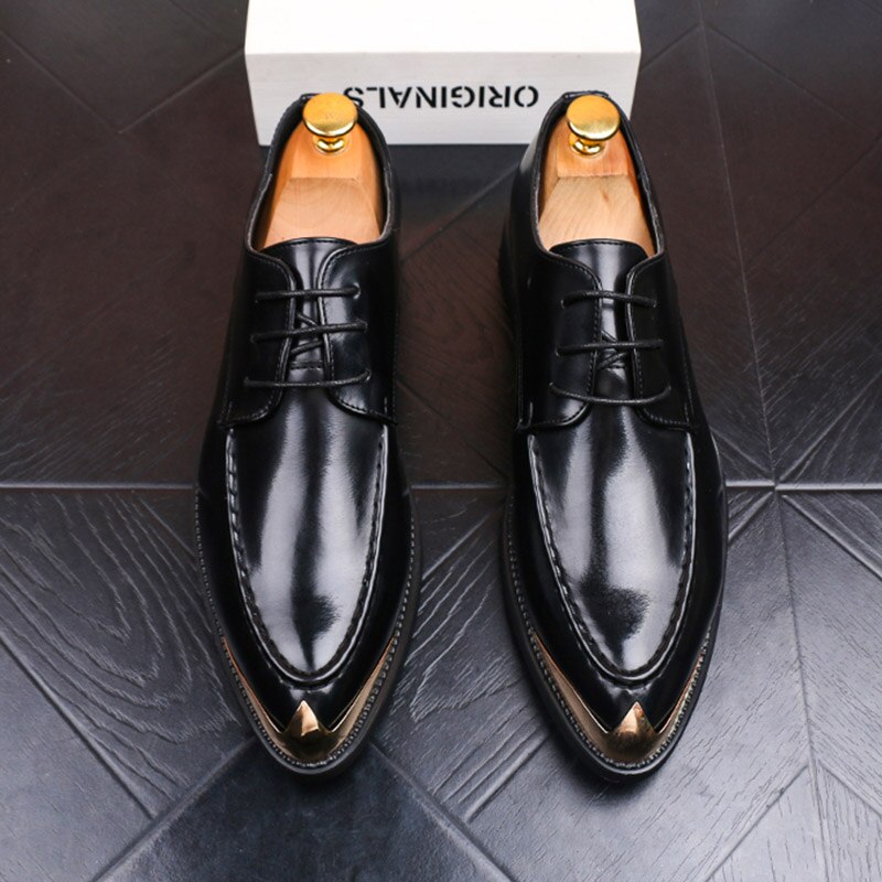 Italiensk stil män läderskor svart/röd affärsklänning skor läder snörning spetsig tå liten metallspets formell zapatos hombre: Svart / 8
